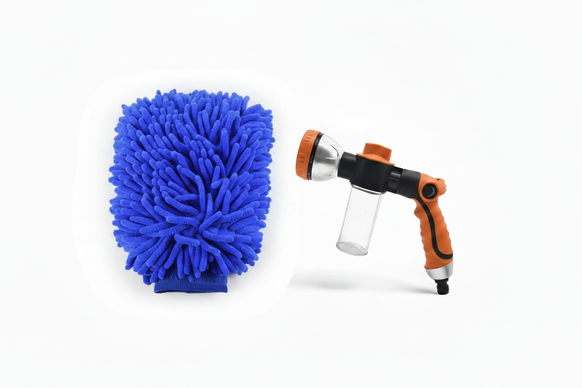 FoamFetch Scrub Glove + Wash Gun